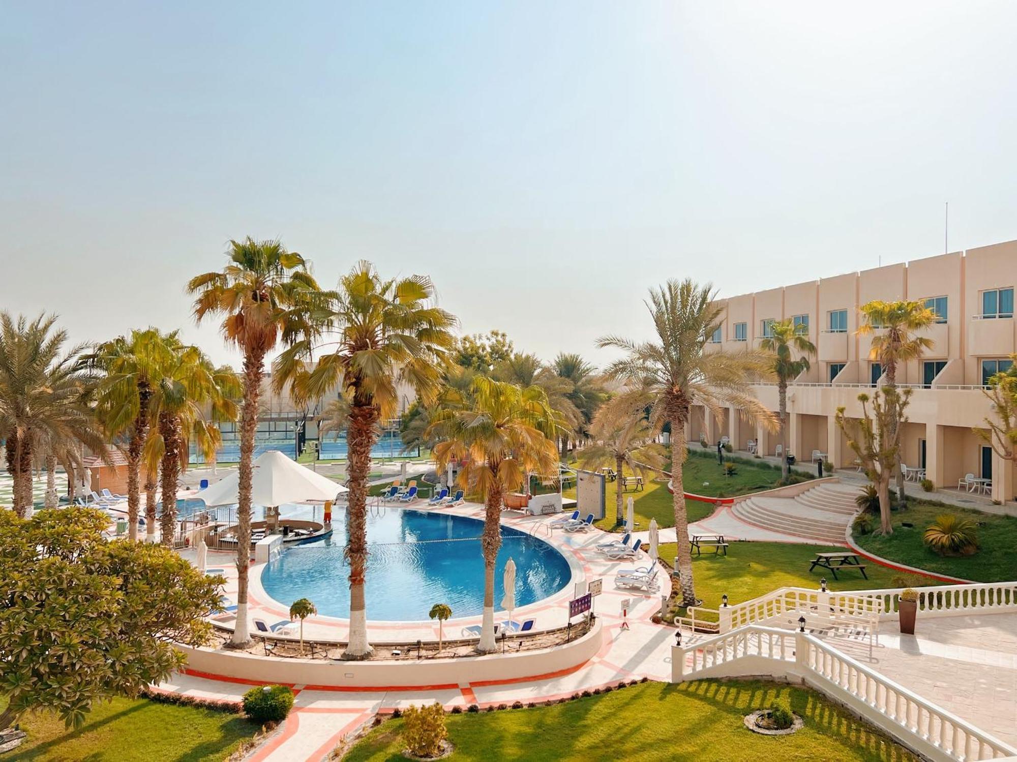 Metropolitan Al Mafraq Hotel Abú Dhabí Exteriér fotografie