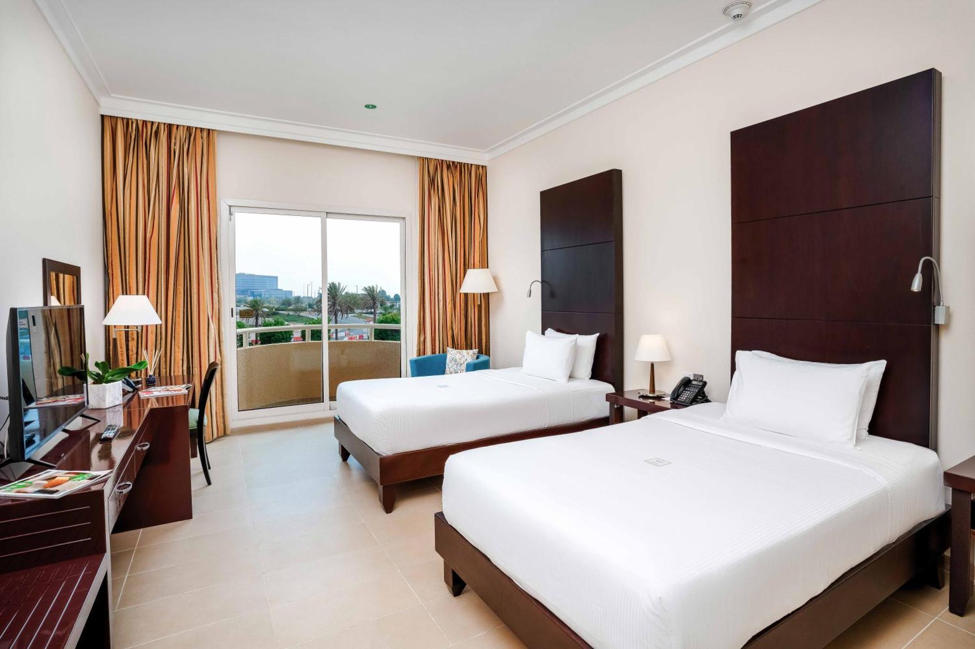Metropolitan Al Mafraq Hotel Abú Dhabí Exteriér fotografie