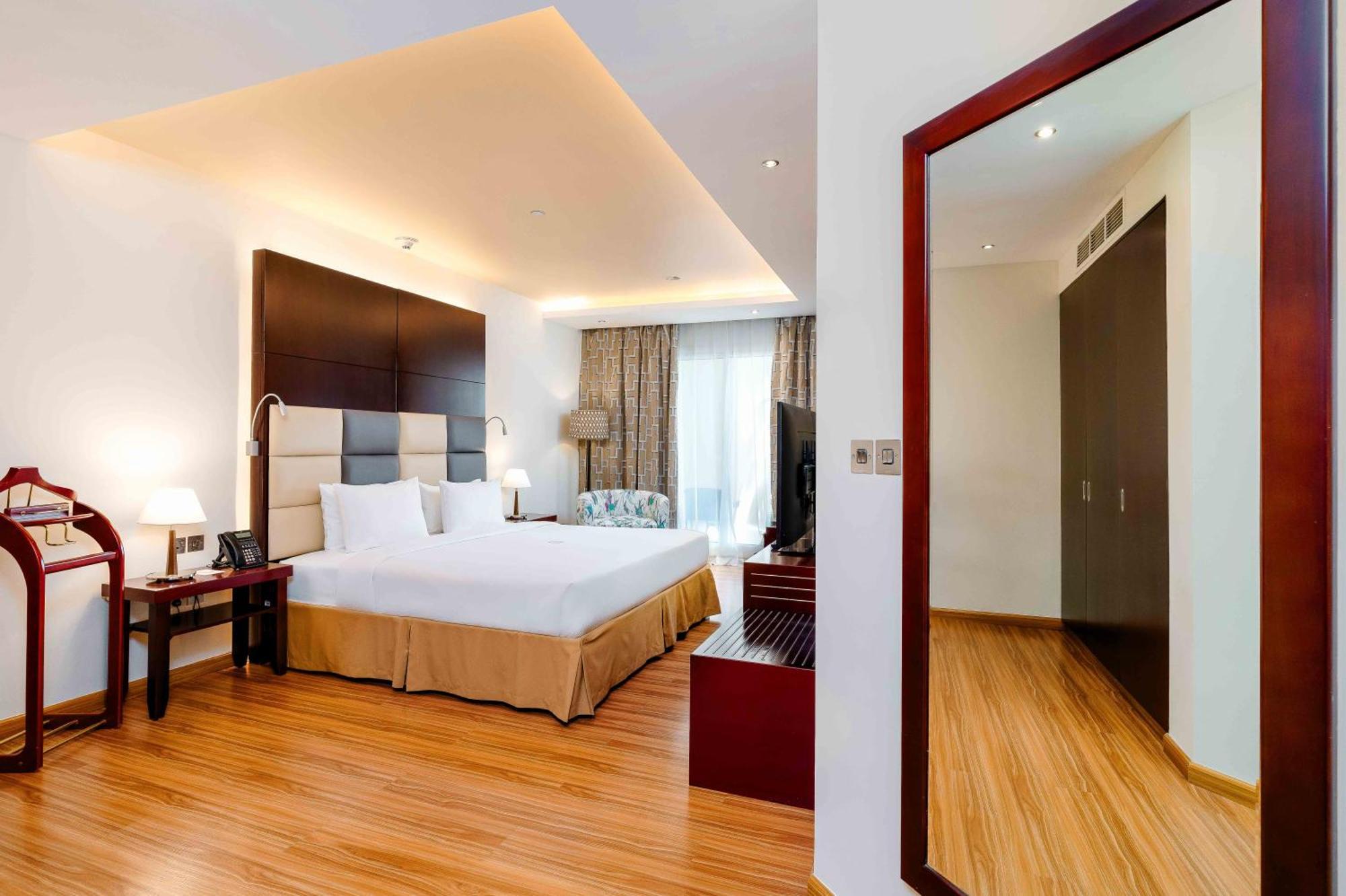 Metropolitan Al Mafraq Hotel Abú Dhabí Exteriér fotografie