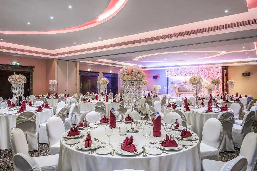 Metropolitan Al Mafraq Hotel Abú Dhabí Exteriér fotografie